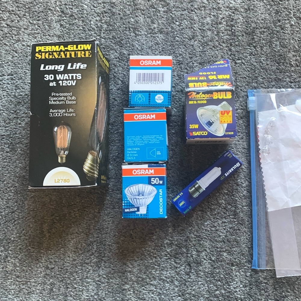 Assorted light bulbs